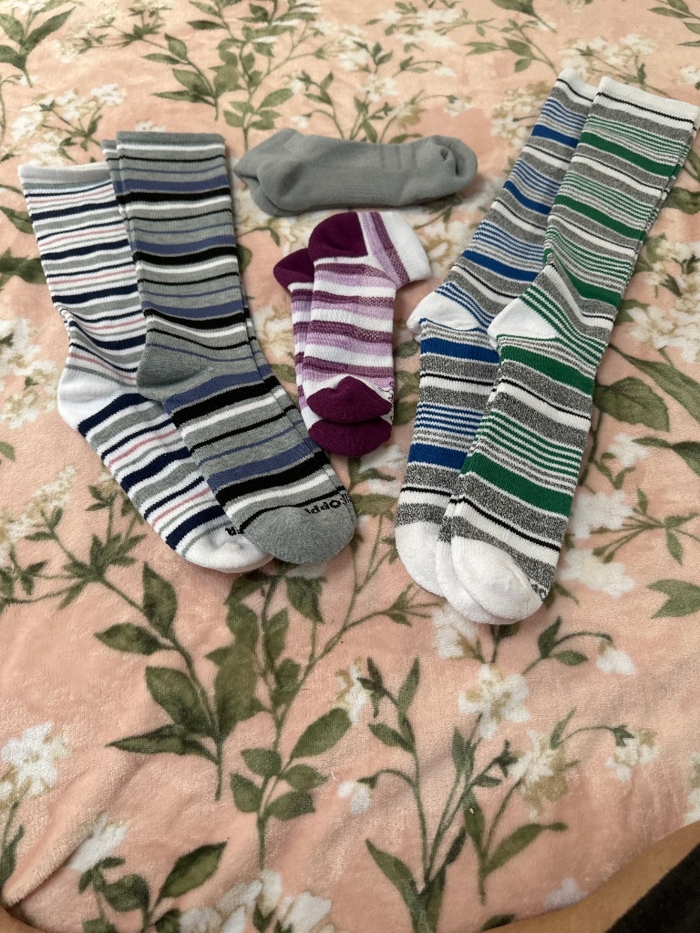 NWOT 6 PAIR TOMMY COPPER WOMENS SOCKS